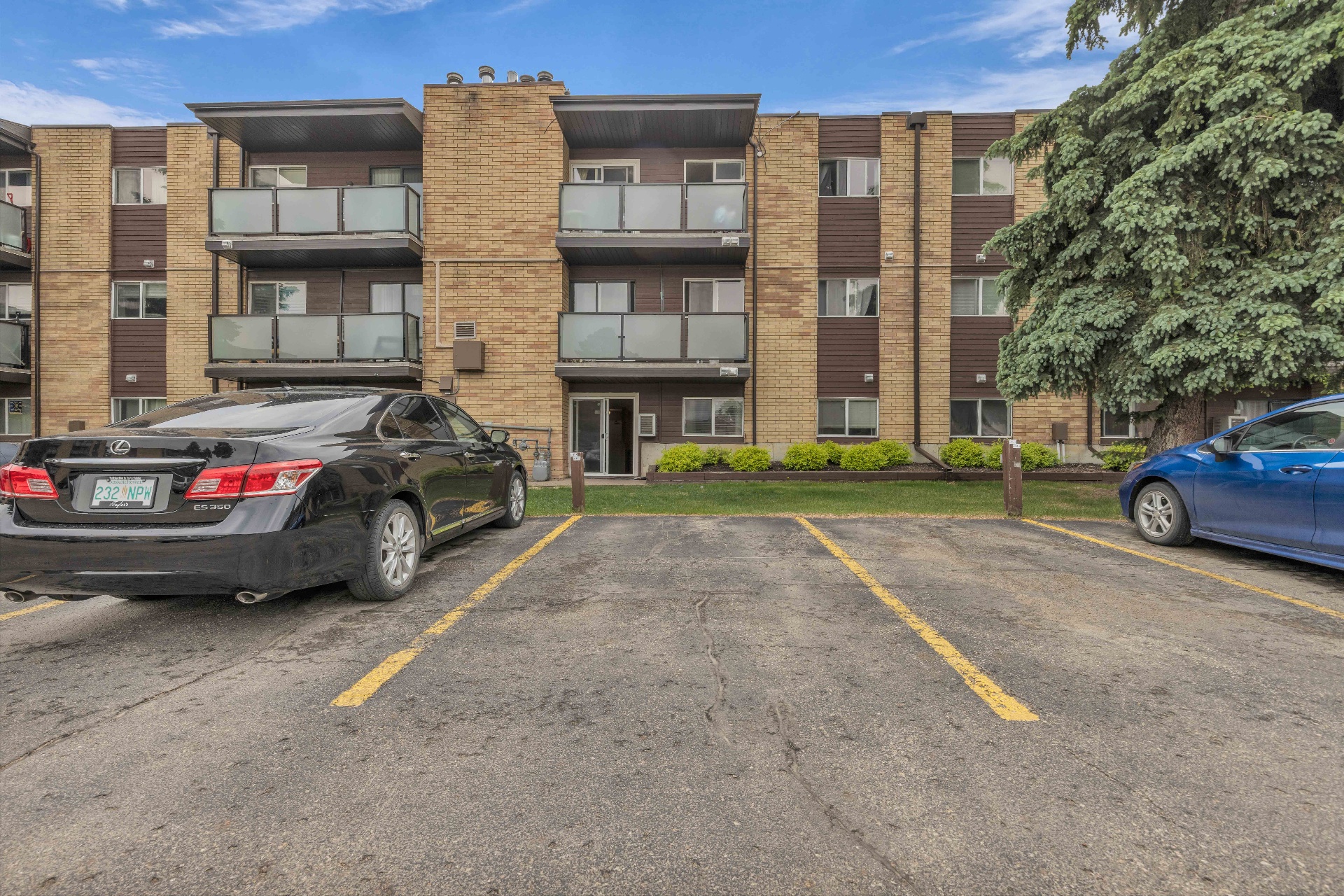 📍Wildwood 社区｜两房公寓出售！423 Tait Court #107——林与唐地产 - 9